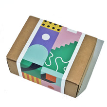 Load image into Gallery viewer, &quot;CHOCOLATE DISCOVERY&quot; Gift Box